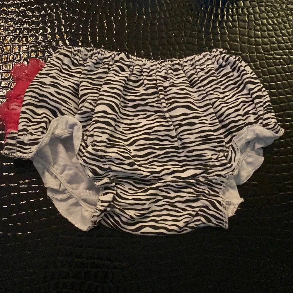 Ruffle Butt 🦓 Diaper Cover